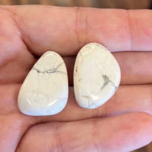 Howlite