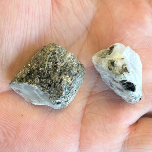 RAW Rainbow Moonstone