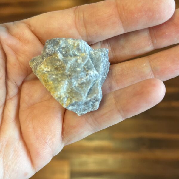 RAW Iolite