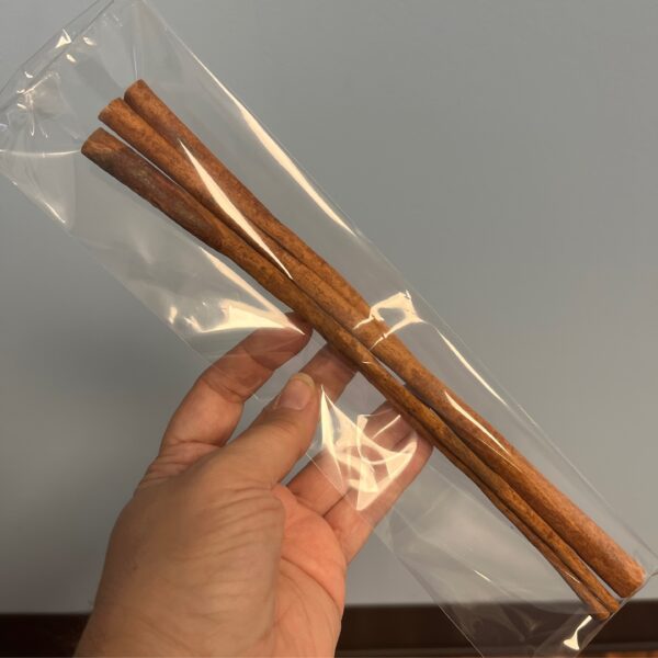 Cinnamon stick 6” per 1/2oz