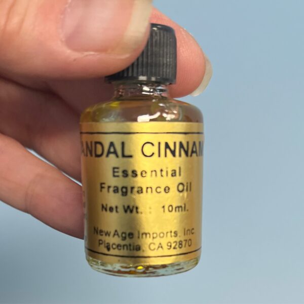 Sandalwood Cinnamon Essential Oil