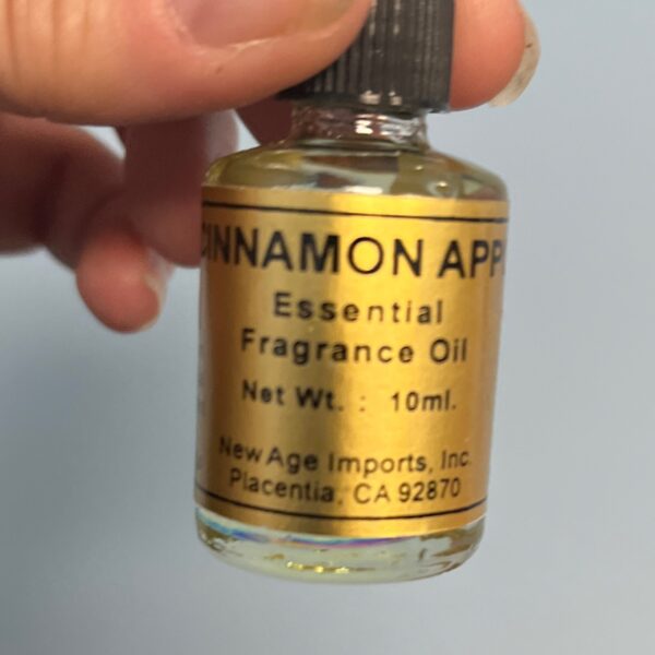 Cinnamon Apple Essential Oil