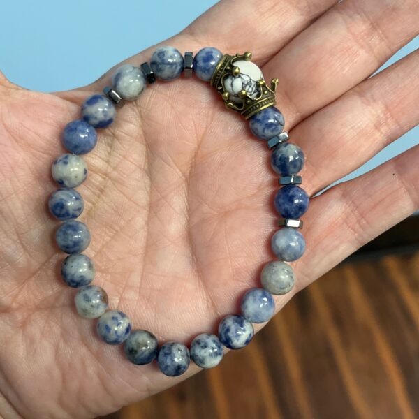 Sodalite/Howlite Crown Bracelet