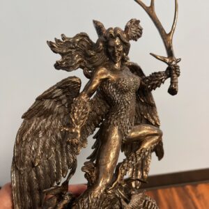 Morrigan 8.5”