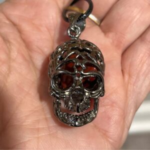 Skull Crystal Holder Black *Crystal Sold Seperately