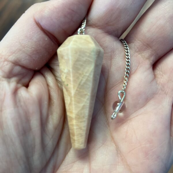 Moonstone, Peach Pendulum